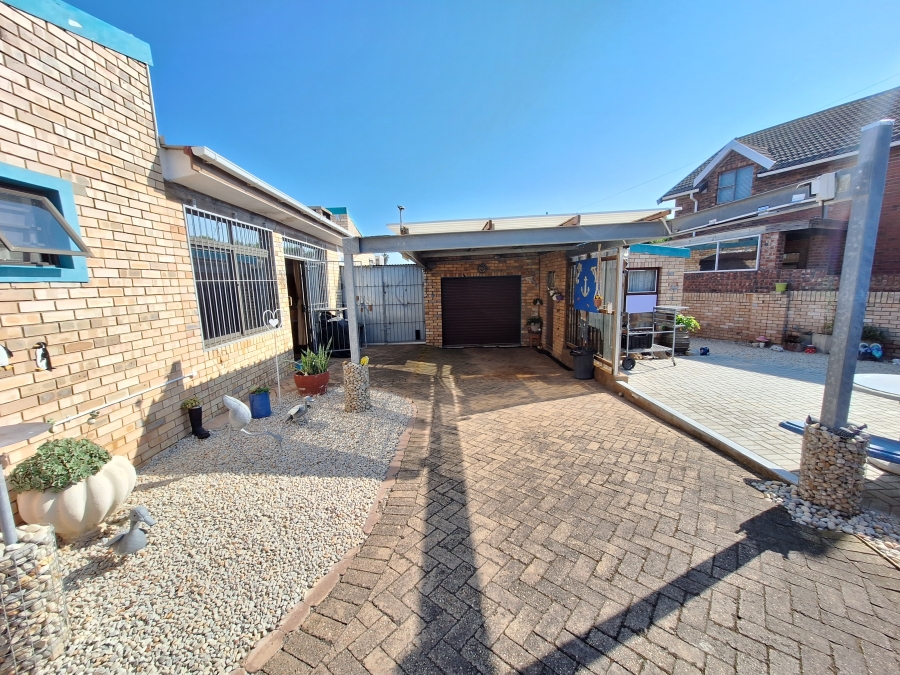 3 Bedroom Property for Sale in Kabeljauws Eastern Cape